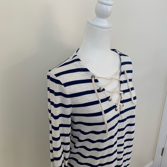 Old Navy Tall Blue & White Striped Lace Up Tunic - Picture 3 of 7